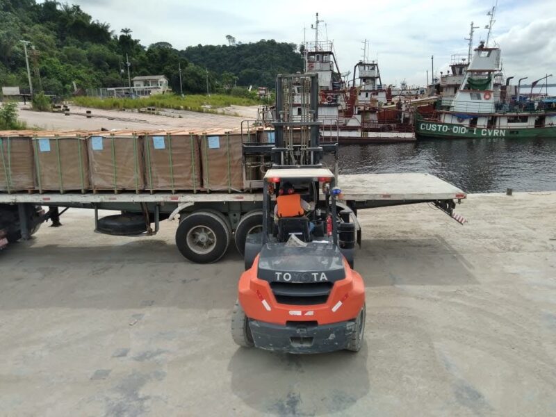 Transporte Fluvial em Balsas na Amazônia